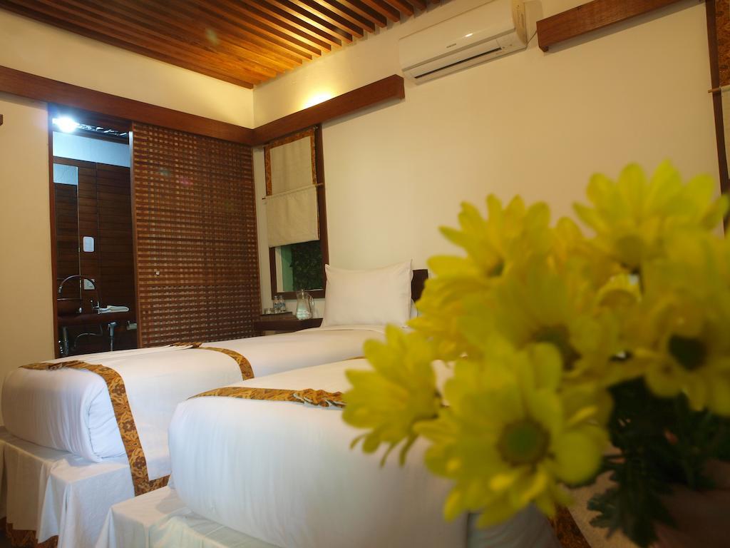 Flores Gallery Hotel Bandung Exterior photo