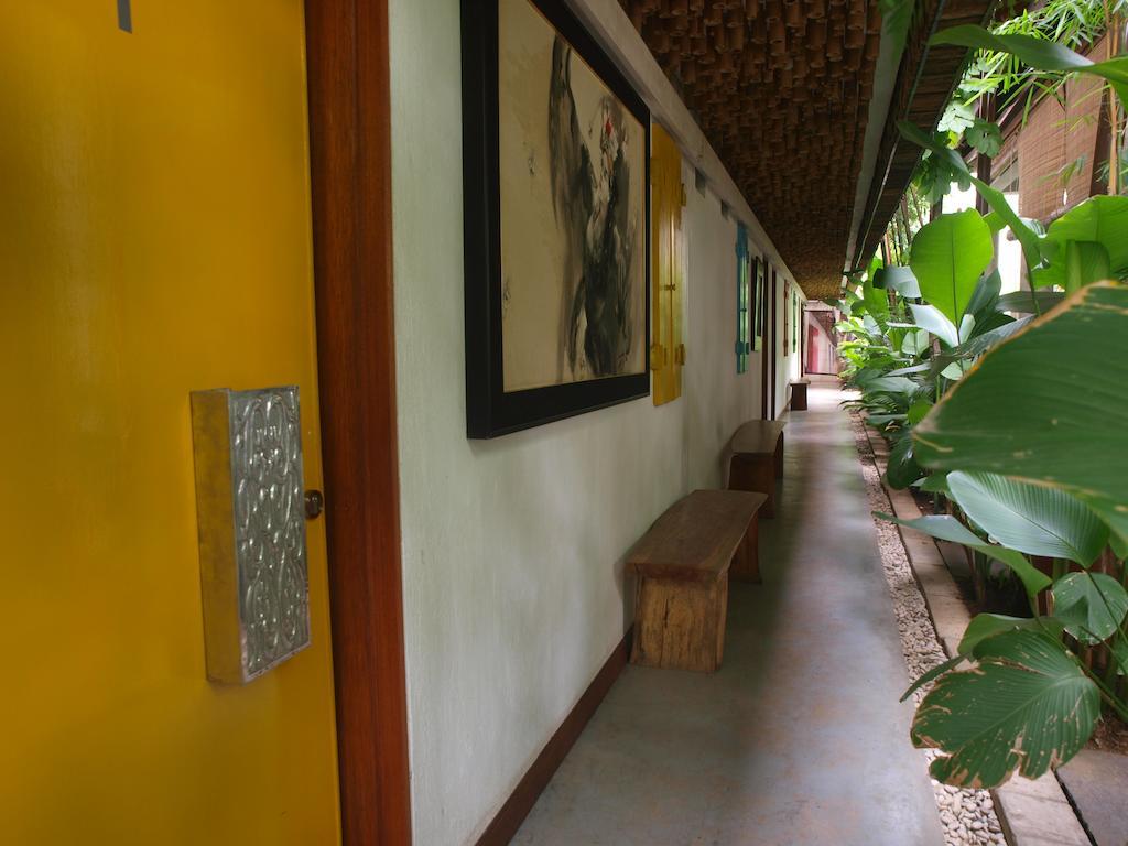Flores Gallery Hotel Bandung Exterior photo