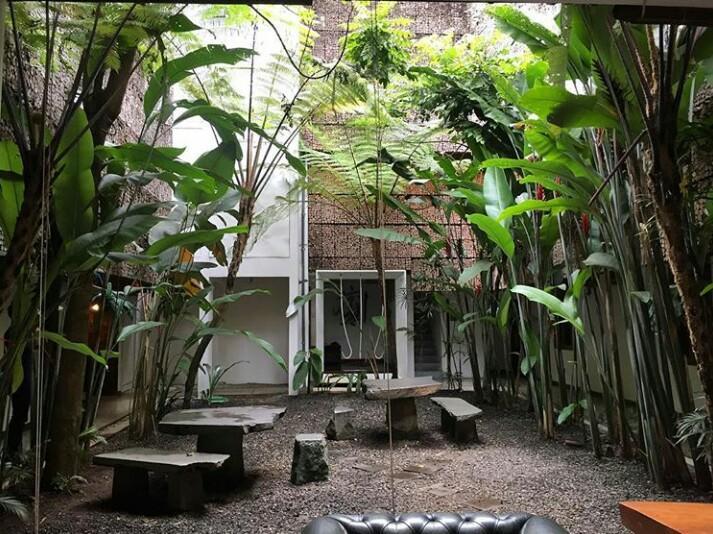 Flores Gallery Hotel Bandung Exterior photo