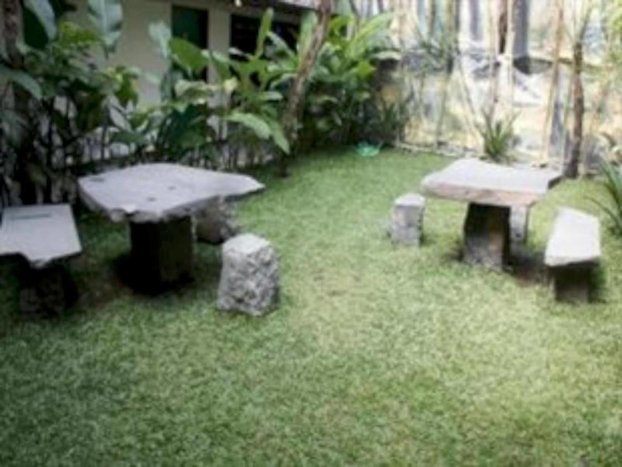 Flores Gallery Hotel Bandung Exterior photo